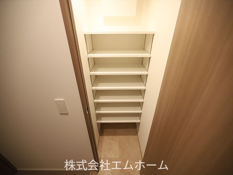 玄関　シューズボックス　同物件別部屋使用