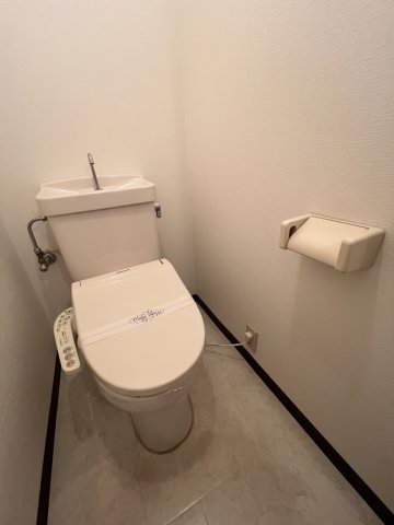 トイレ　シャワー付きトイレ