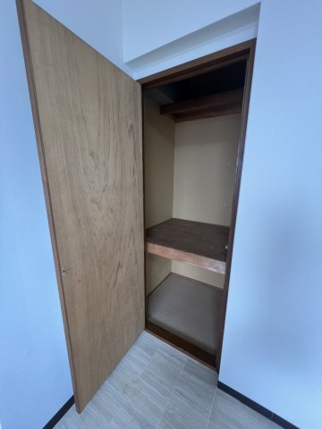 収納　収納がありお部屋を広々使えます。