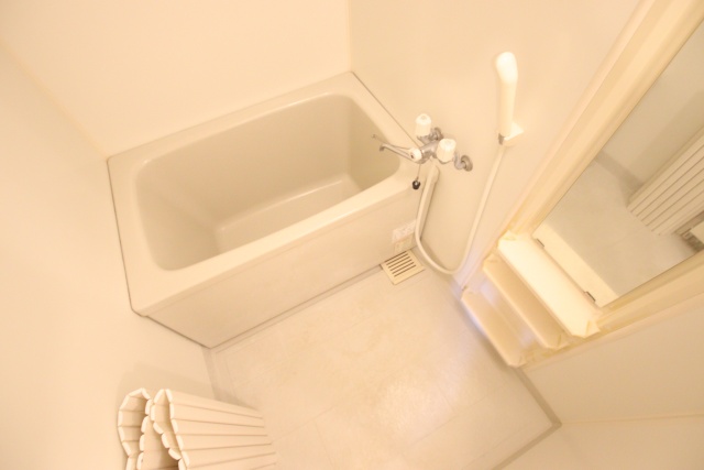 バス・シャワールーム　※別室の参考写真の為、現況優先です。