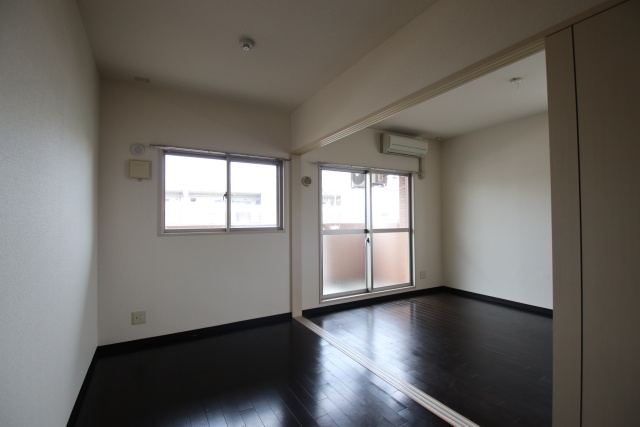 居室・リビング　※別室の参考写真の為、現況優先です。