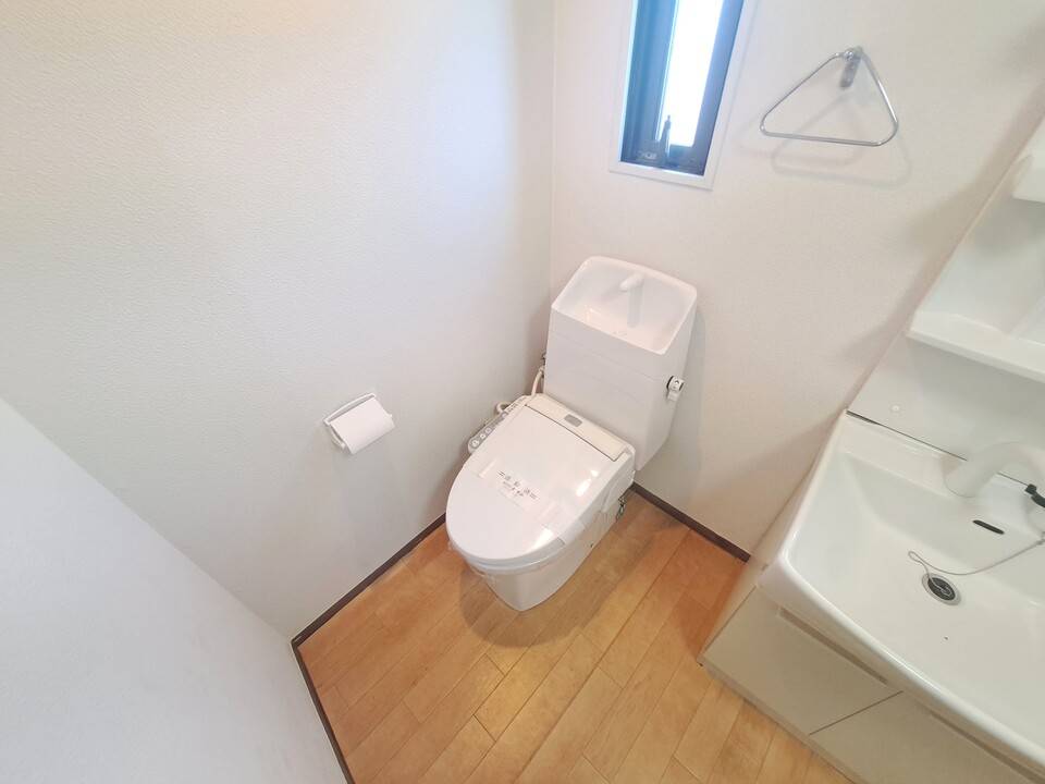 トイレ　トイレ