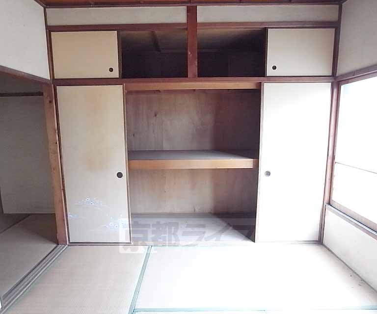 収納　壁一面の収納です