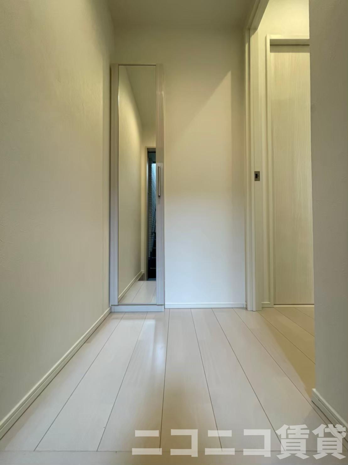 玄関　別号室イメージの為、現状を優先致します。