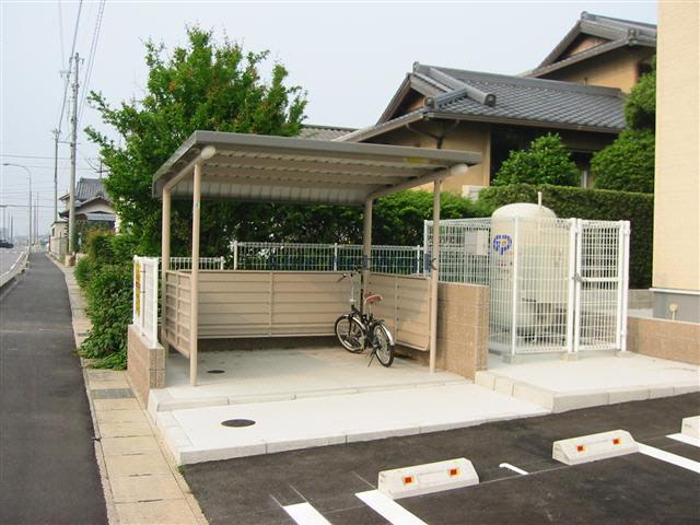 名鉄西尾線 西尾駅 バス乗車時間：14分 最寄りバス停で下車 徒歩5分 2階建 築17年の外観写真
