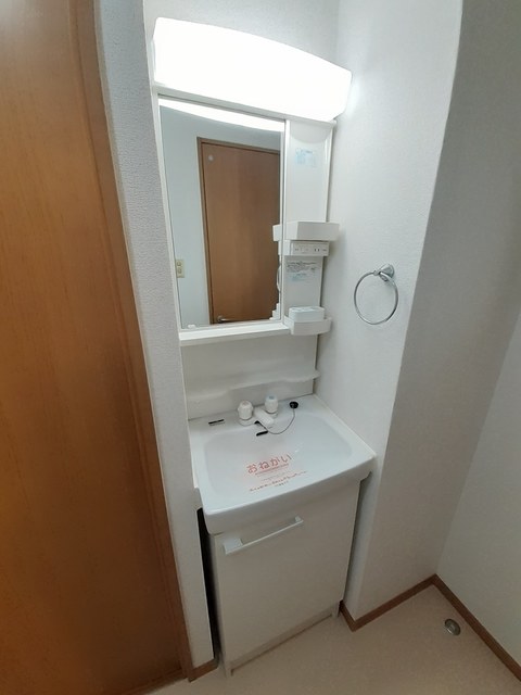 洗面設備　明るい洗面所です★