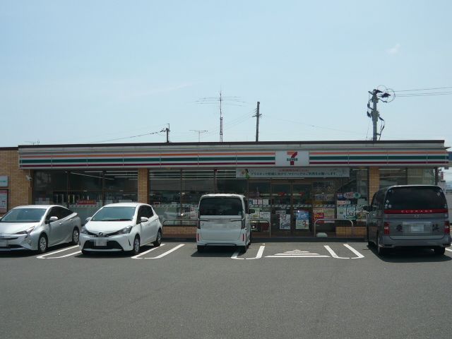 コンビニ　セブンイレブン川内大小路町店（コンビニ）まで750m