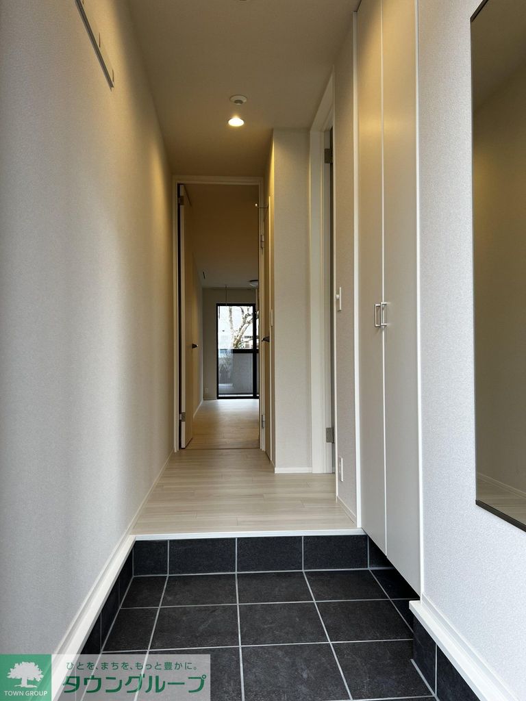 玄関　キッチン