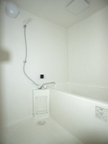 バス・シャワールーム　日々の疲れをリセットできる浴室です♪