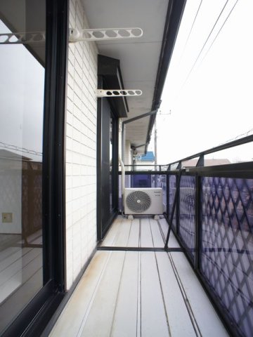 バルコニー　日当たり良好！お洗濯物がたくさん干せます♪