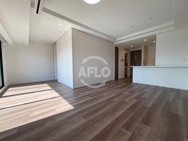 居室・リビング　Metrosa谷町六丁目South　リビング