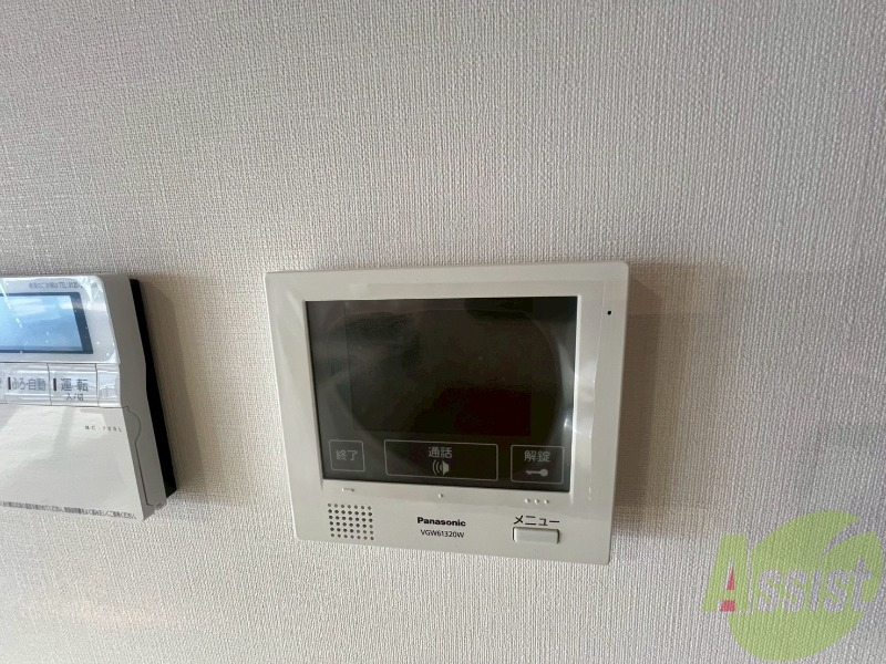 セキュリティ　ＴＶモニター付インターホンです。来客者の顔が見えるので安心！