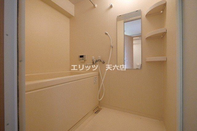 バス・シャワールーム　洗面