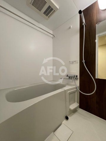 バス・シャワールーム　コンフォリア・リヴ北久宝寺Q　浴室