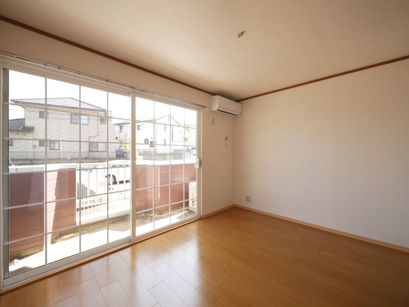 居室・リビング　南側洋室