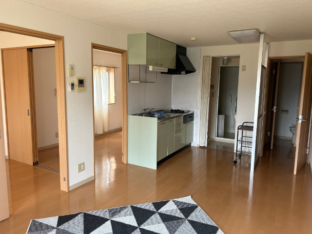 居室・リビング　広めのリビングです