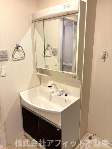 洗面設備　洗髪洗面化粧台