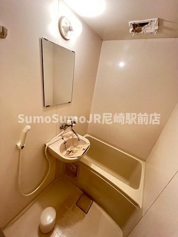 バス・シャワールーム　ゆったり過ごせるお風呂です