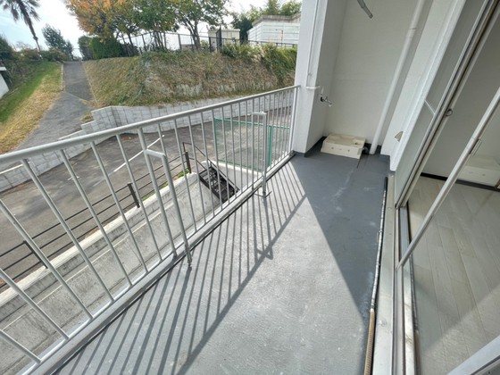 バルコニー　※別号室の写真です