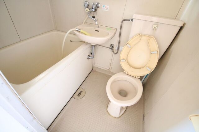 バス・シャワールーム　※別室の参考写真の為、現況優先です。