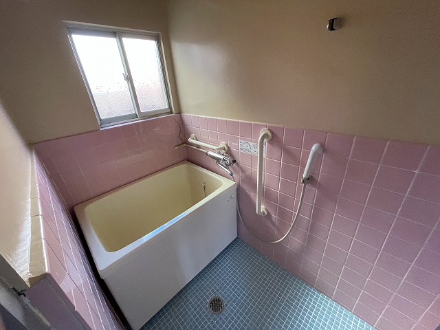 倉敷市 2階建 築57年の風呂写真