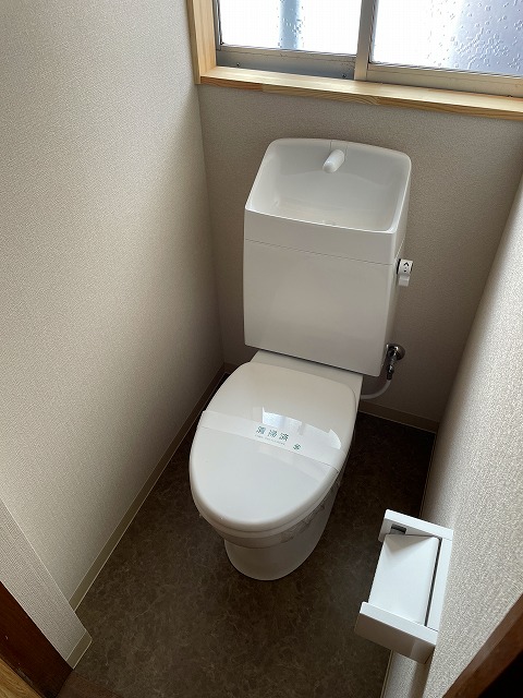 倉敷市 2階建 築57年のトイレ写真