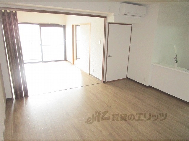 居室・リビング　リビング