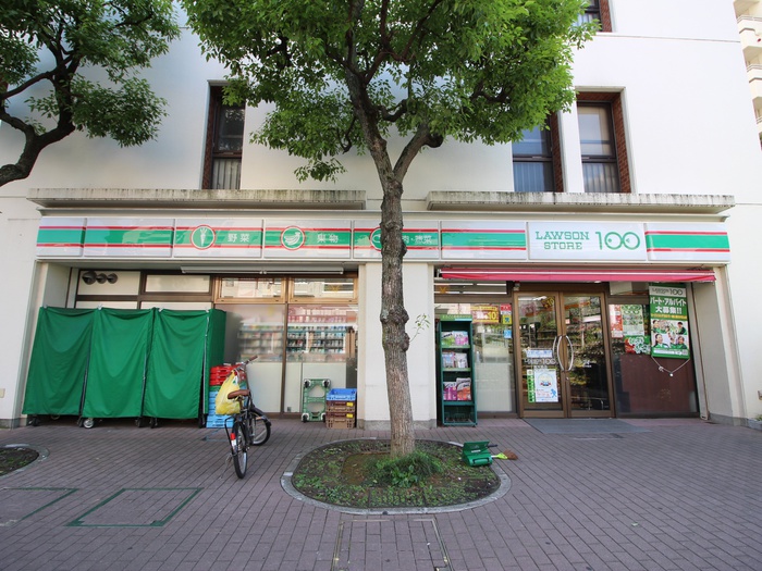 コンビニ　ローソンストア100（コンビニ）まで155m