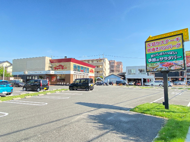 飲食店　ブロンコビリー檀渓通店（飲食店）まで370m