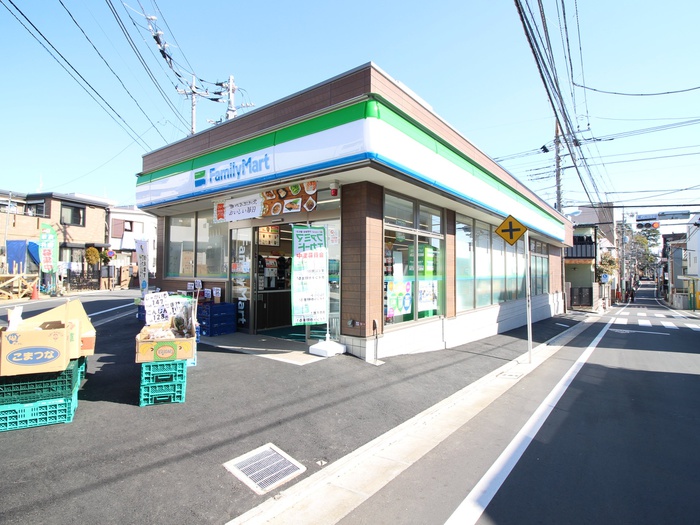 コンビニ　ファミリーマート堀ノ内３丁目水道通り店（コンビニ）まで500m