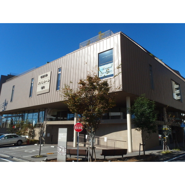 図書館　町田市立鶴川駅前図書館（図書館）（図書館）まで920m