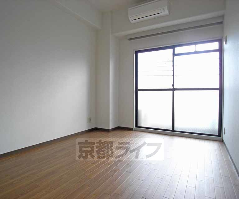 居室・リビング　広いお部屋です。