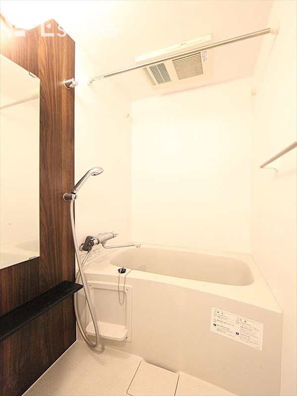 バス・シャワールーム　バスルーム