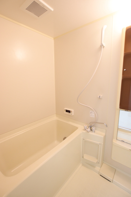 バス・シャワールーム　追焚き付きのお風呂★