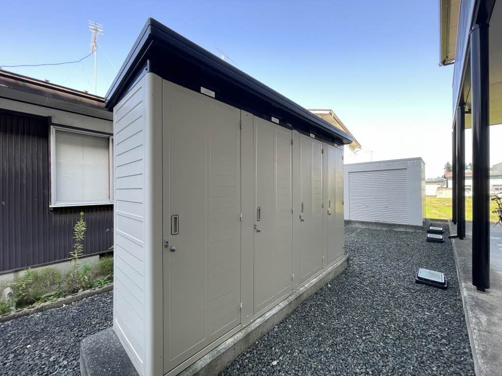 建物外観　ストッカー