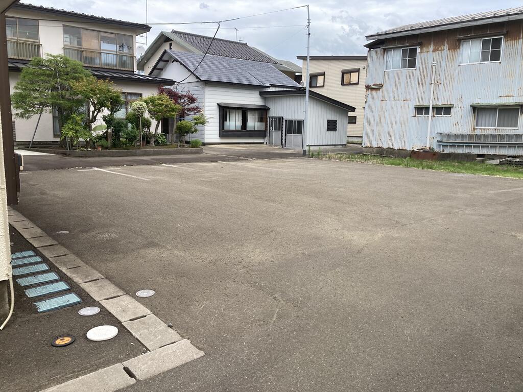 駐車場　1台分無料です。