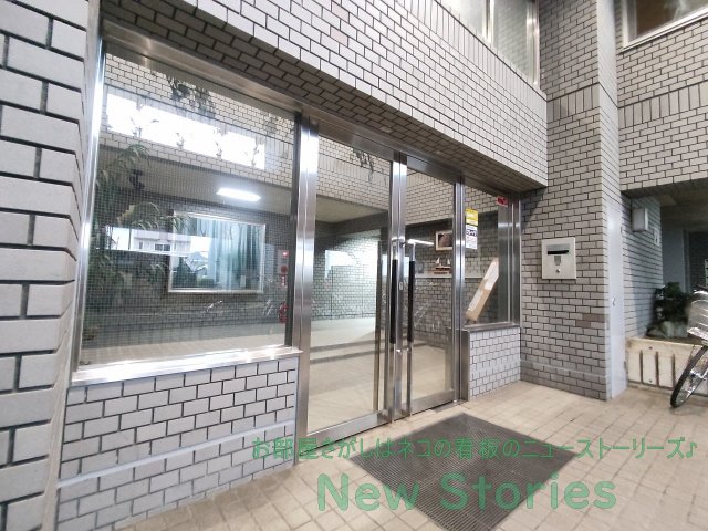 エントランス　おしゃれな外観です