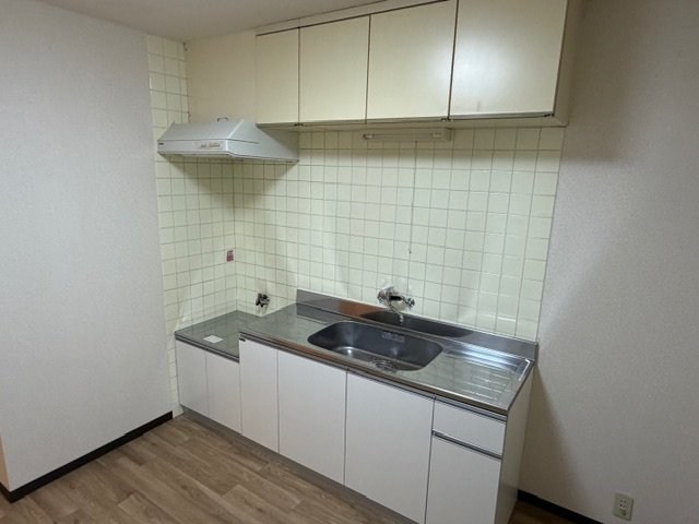 キッチン　調理スペースがしっかり確保できるキッチン