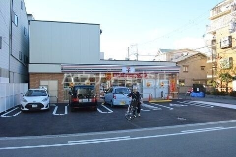 コンビニ　セブンイレブン大阪高殿6丁目店（コンビニ）まで360m