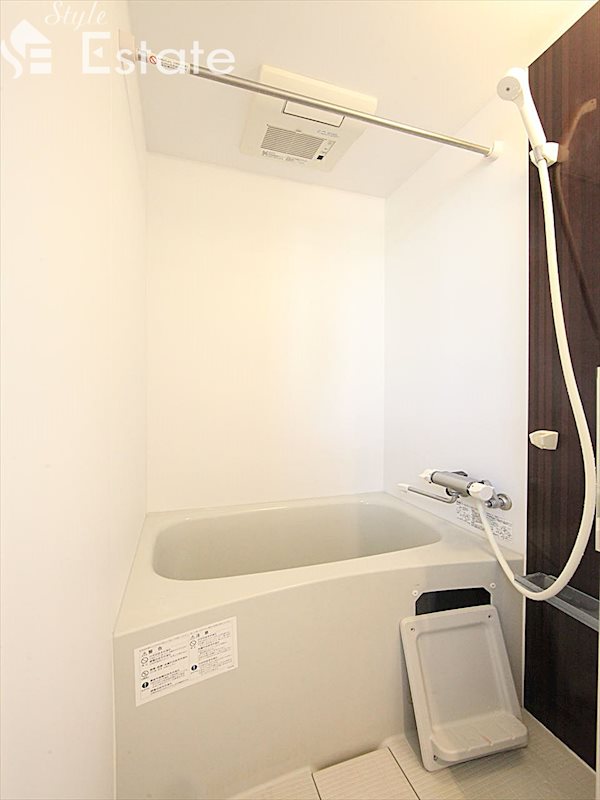 バス・シャワールーム　バスルーム