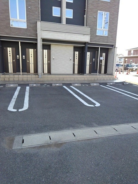 駐車場　駐車場