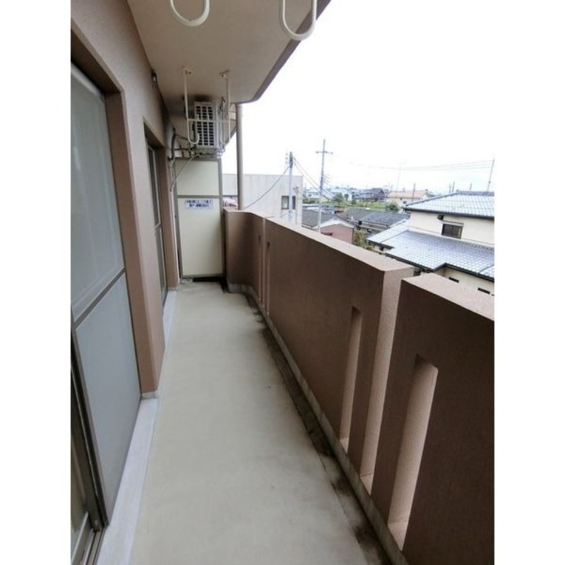 バルコニー　図面と現状に相違がある場合には現状を優先