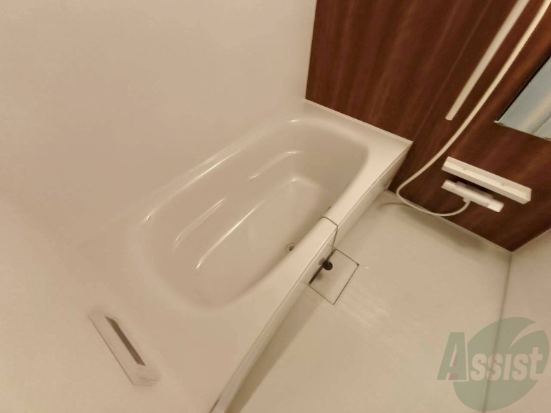 バス・シャワールーム　お風呂になります。一日の疲れを癒してくださいね。