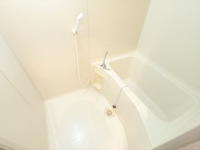 バス・シャワールーム　セパレート浴室で疲れを摂って頂けます