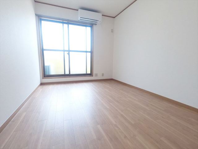 その他部屋・スペース　東向きの明るい洋室です