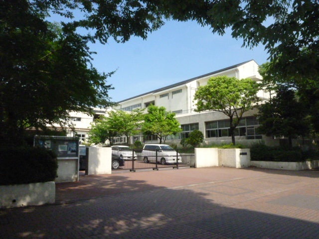 中学校　横浜市立茅ケ崎中学校（中学校）まで1493m
