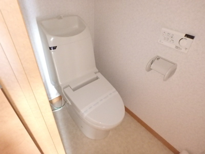 トイレ　図面と現状に相違がある場合には現状を優先