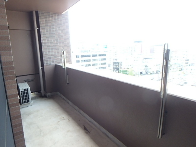 バルコニー　図面と現状に相違がある場合には現状を優先