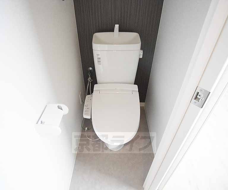 トイレ　ウォシュレットついてます