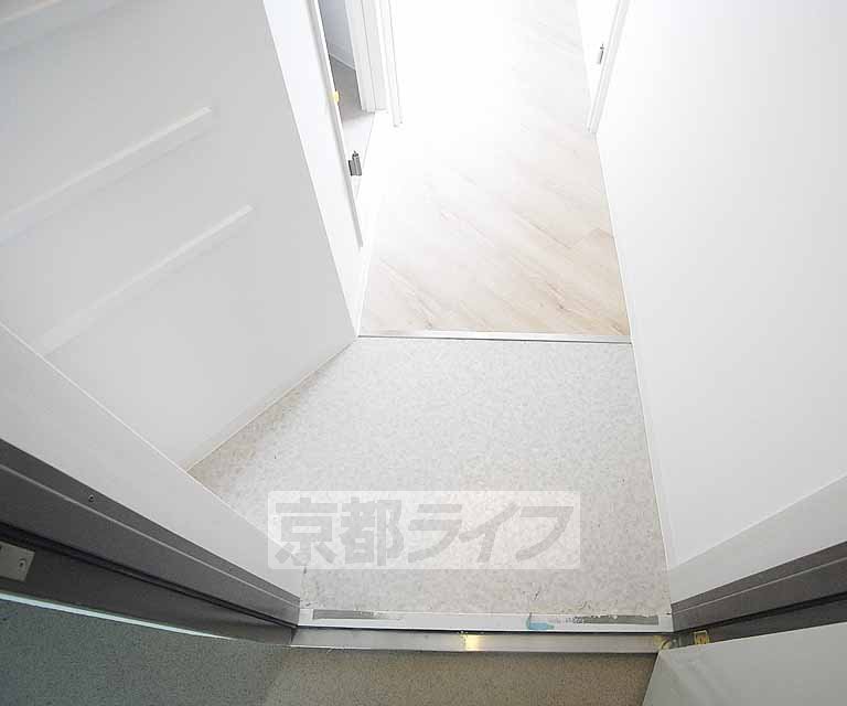 玄関　靴箱を置いもいいですね